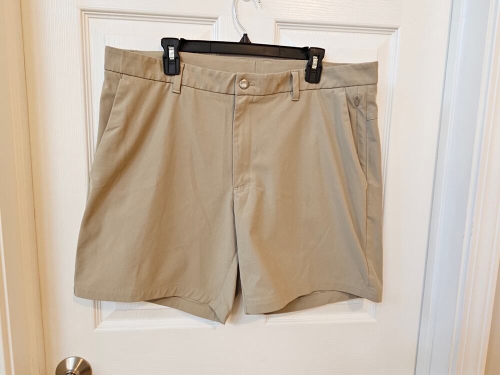 CRZ Yoga Men’s Golf Shorts Beige Khaki Performance Stretch 38x7 Measured